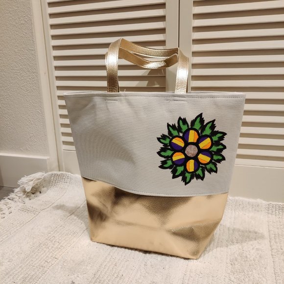 Tote Bag with Tricolor Flower design - Picture 7 of 7